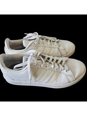 ADIDAS Cloud Foam Comfort Sneakers White Iridescent Purple Logo Womens Size 9